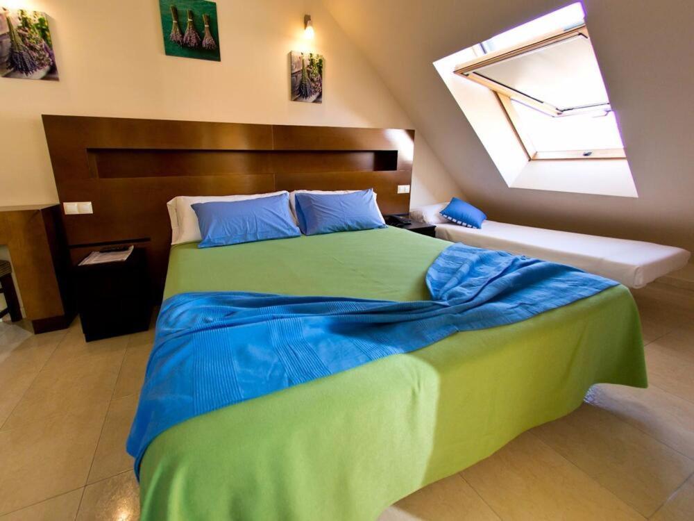 Hostal San Marcos San Martin De La Vega Exterior photo