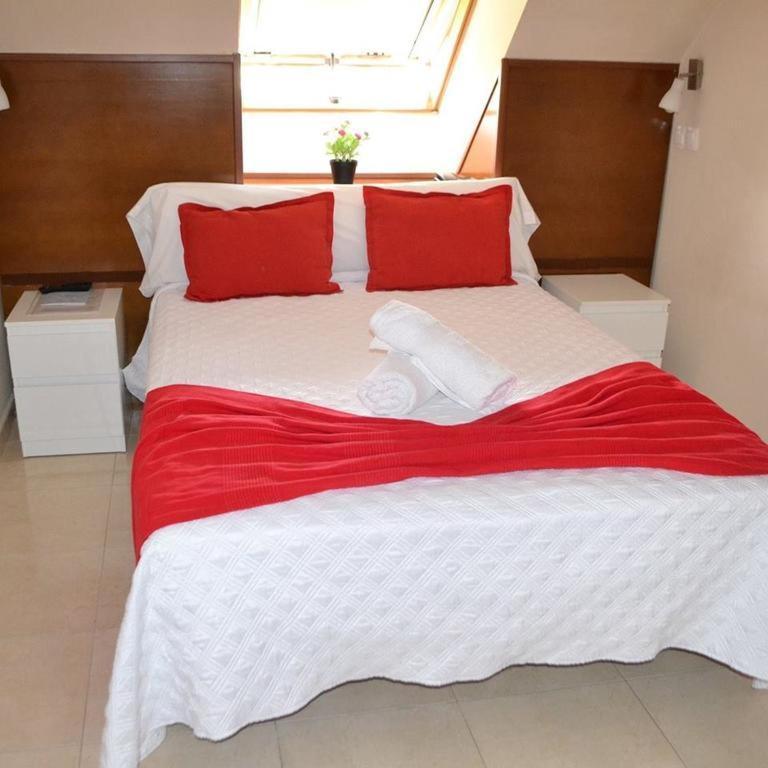 Hostal San Marcos San Martin De La Vega Exterior photo